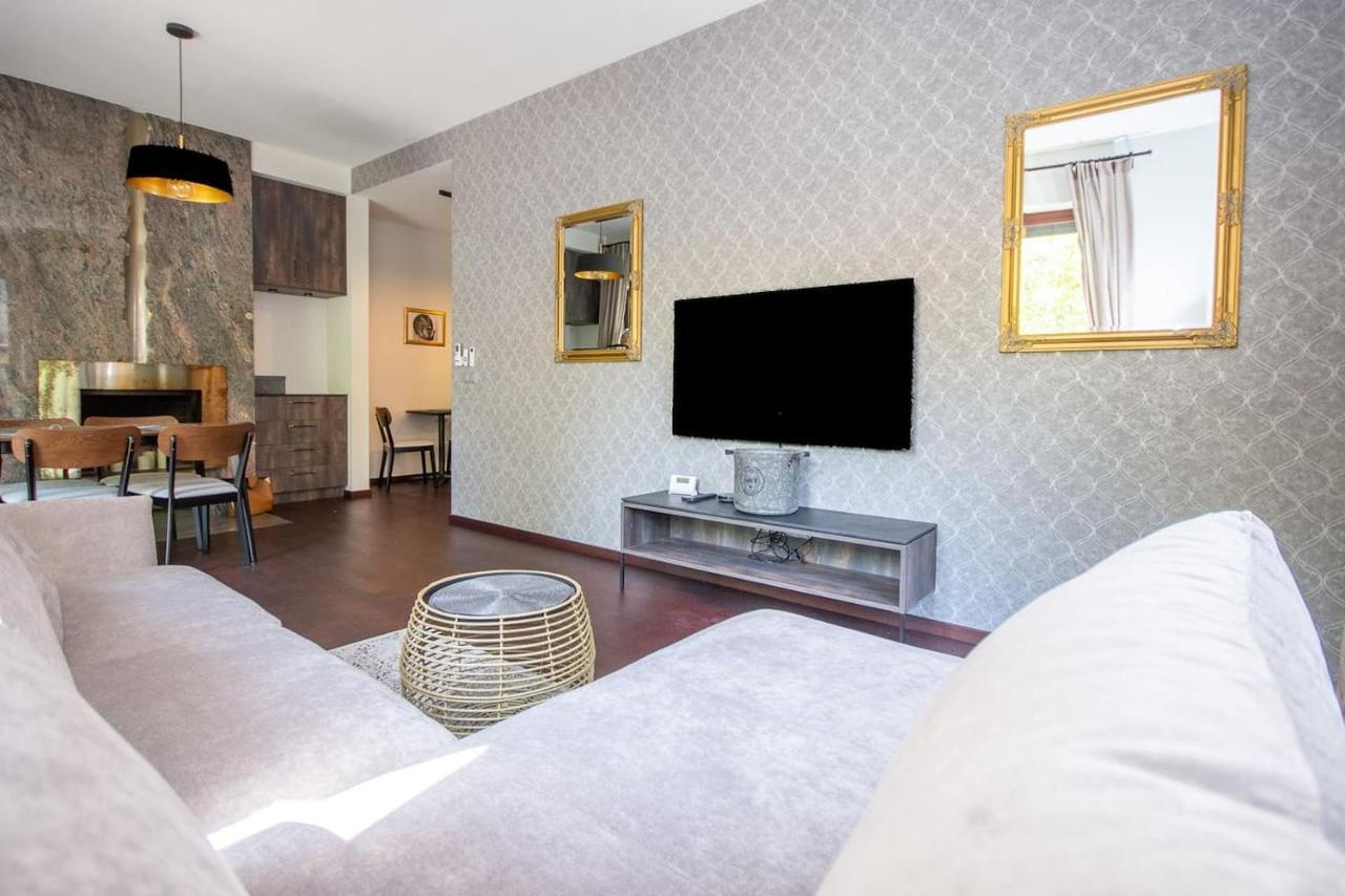 Inpoint 2-bedrooms With Private Garden And Free Parking Appartement