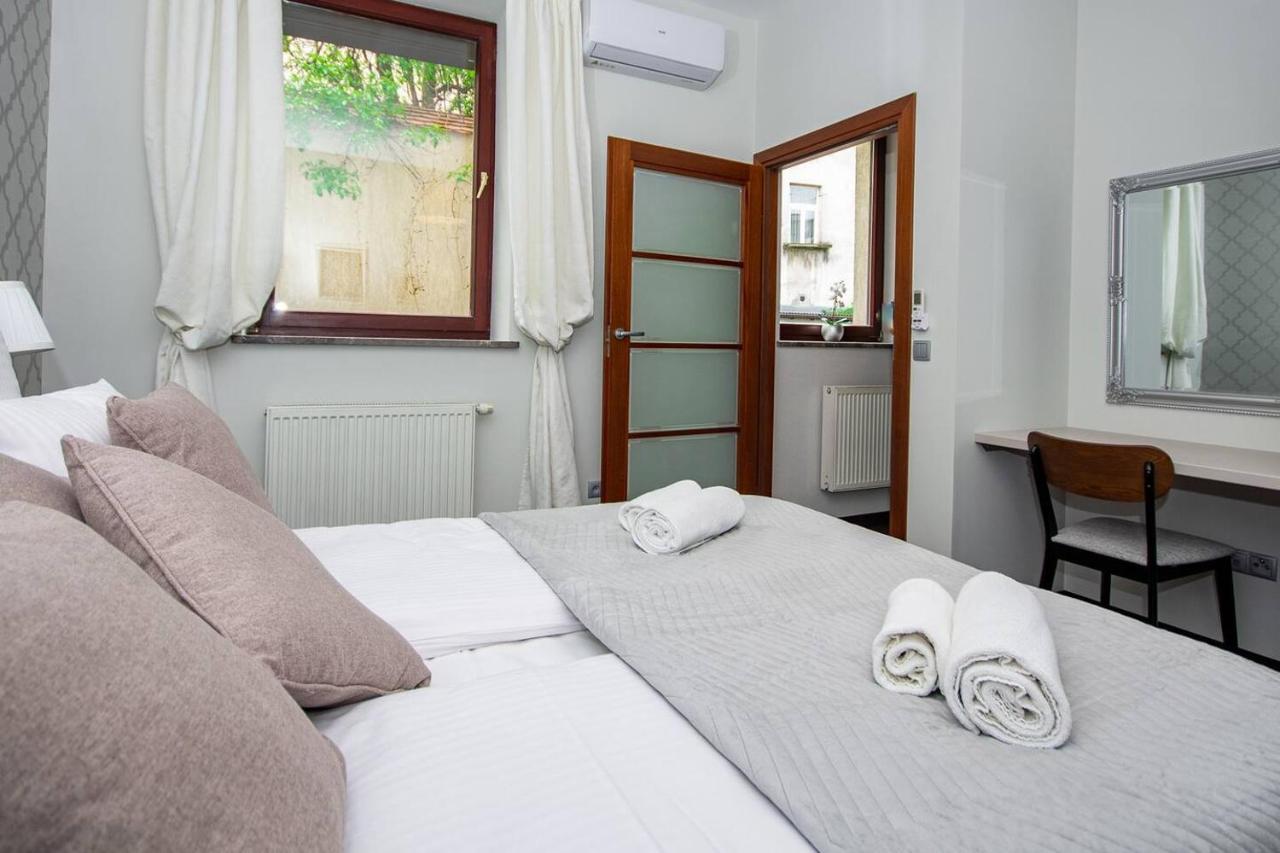 Inpoint 2-bedrooms With Private Garden And Free Parking Apartament Kraków