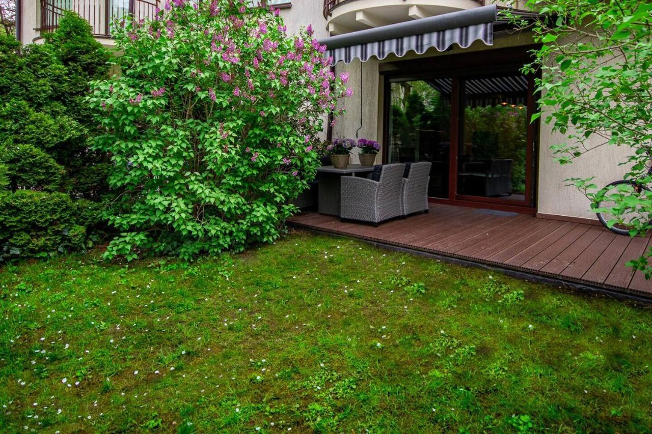Inpoint 2-bedrooms With Private Garden And Free Parking * Krakau