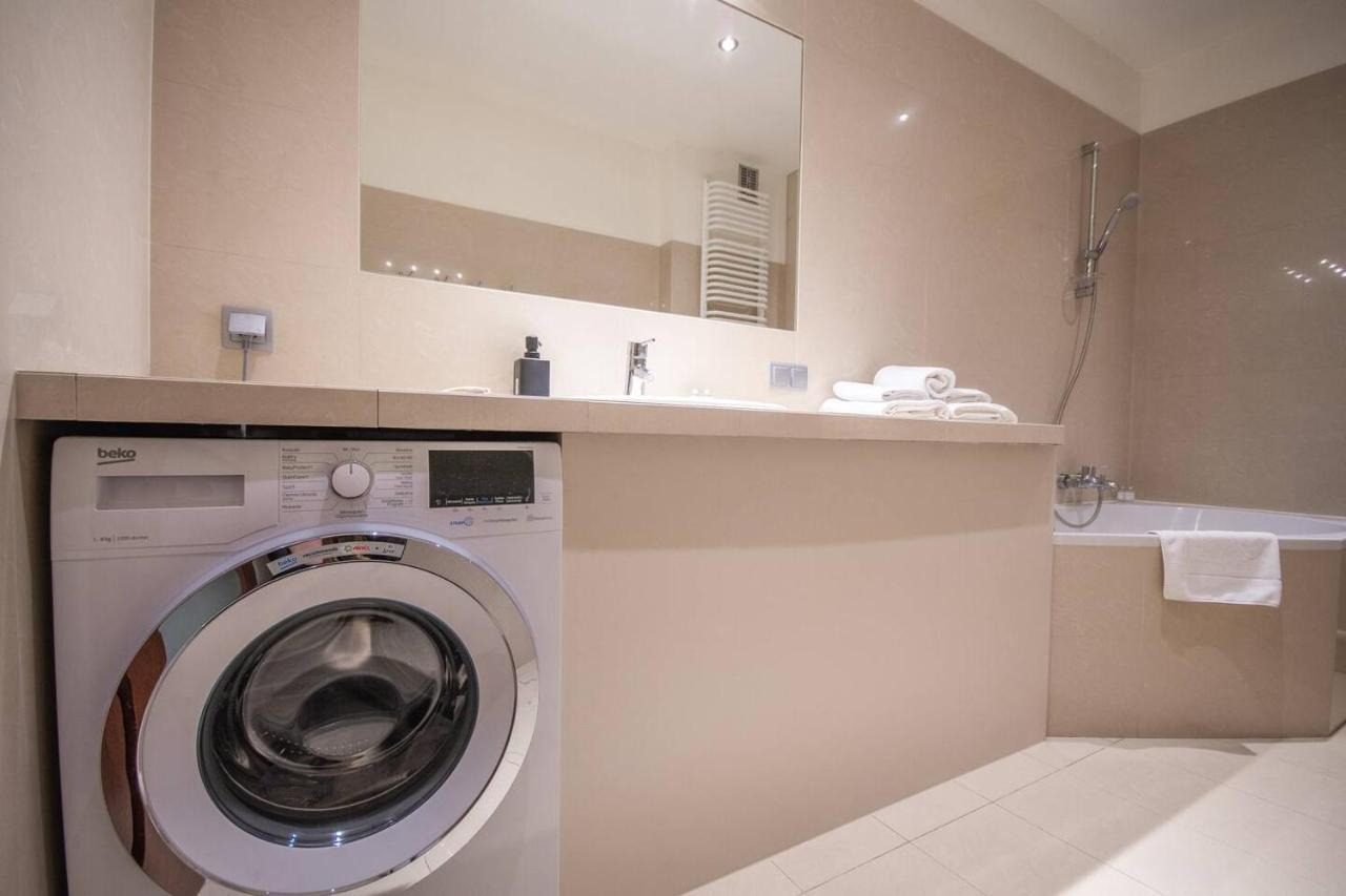 Apartament Inpoint 2-bedrooms With Private Garden And Free Parking Kraków